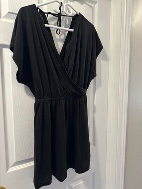 La Vie en Rose Black V-Neck Wrap Women’s Beach Cover-up